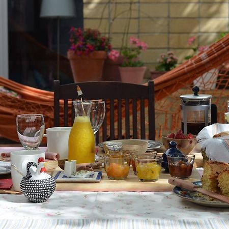 A Casa Da Arvore Bed & Breakfast Вила Нова де Милфонтеш Екстериор снимка
