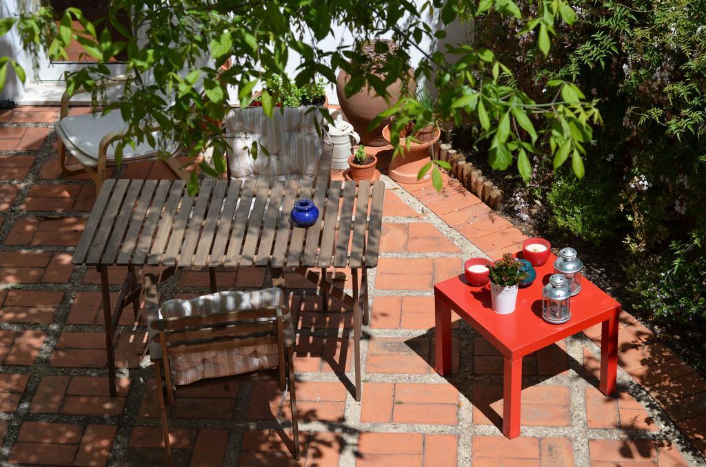 A Casa Da Arvore Bed & Breakfast Вила Нова де Милфонтеш Екстериор снимка