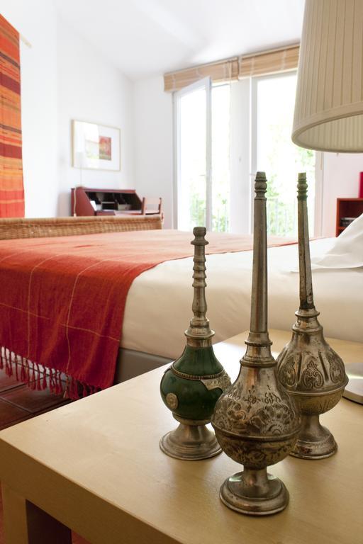 A Casa Da Arvore Bed & Breakfast Вила Нова де Милфонтеш Стая снимка