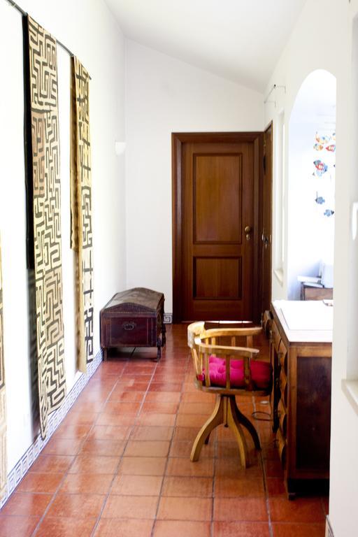 A Casa Da Arvore Bed & Breakfast Вила Нова де Милфонтеш Стая снимка
