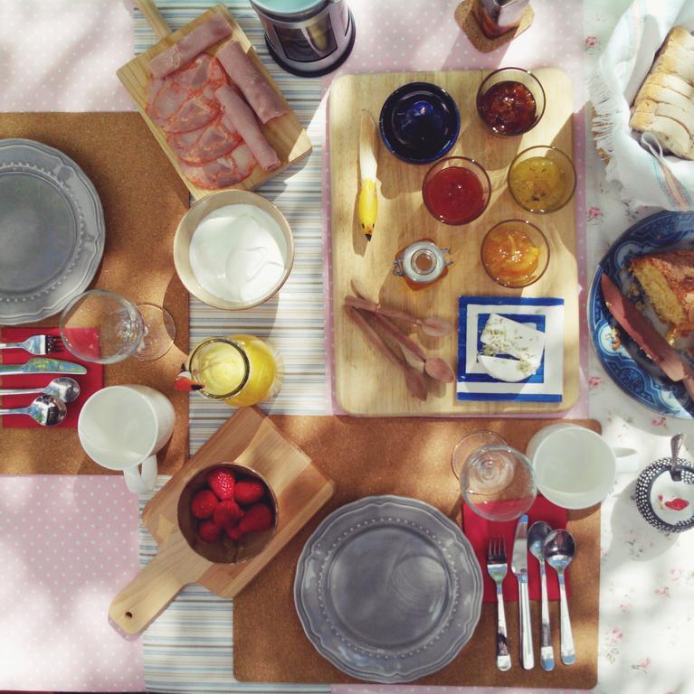 A Casa Da Arvore Bed & Breakfast Вила Нова де Милфонтеш Екстериор снимка